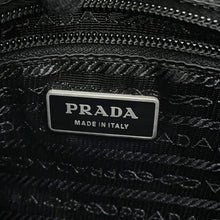 将图像加载到图库查看器中，PRADA Logo Tassel Shoulder Bag Black Nylon
