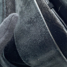 将图像加载到图库查看器中，SAINT LAURENT PARIS logo messenger bag Black688253 Velvet Leather
