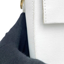将图像加载到图库查看器中，FENDI Drawing bucket personalized color kit White8BR600 Linen

