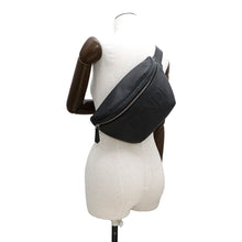 将图像加载到图库查看器中，FENDI Logo Crossbody Bag Black7VA562 Leather
