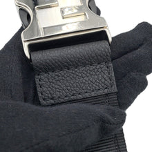 将图像加载到图库查看器中，FENDI Logo Crossbody Bag Black7VA562 Leather
