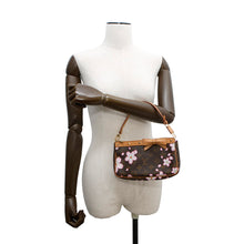 将图像加载到图库查看器中，LOUIS VUITTON Pochette Accessoires Brown/PinkM92006 Monogram Cherry Blossom
