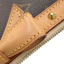 将图像加载到图库查看器中，LOUIS VUITTON Pochette Accessoires Brown/PinkM92006 Monogram Cherry Blossom
