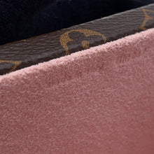 Load image into Gallery viewer, LOUIS VUITTON Bowat Amsik Vivienne PinkGI0267 Monogram
