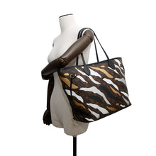 将图像加载到图库查看器中，LOUIS VUITTON Neverfull League of Legends Noir/Gold/SilverM45201 Monogram Size MM
