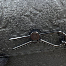 将图像加载到图库查看器中，LOUIS VUITTON Steamer Wearable Wallet NoirM81746 Monogram・Taurillon
