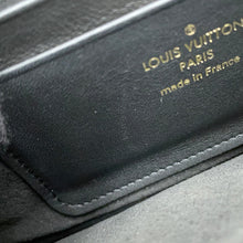 Load image into Gallery viewer, LOUIS VUITTON New Wave Pochette Chain NoirM63929 Calf Leather
