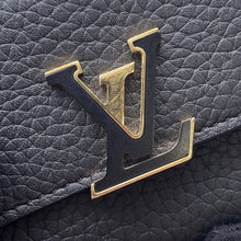Load image into Gallery viewer, LOUIS VUITTON Portefeuille Capucine NoirM68587 Taurillon
