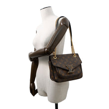 将图像加载到图库查看器中，LOUIS VUITTON ★ Passy RedM45592 Monogram
