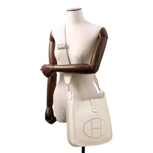 将图像加载到图库查看器中，HERMES Evelyne 3 Beton Taurillon Clemence Size PM
