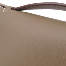 将图像加载到图库查看器中，HERMES PochetteKelly Etoupe Swift Leather

