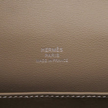 将图像加载到图库查看器中，HERMES PochetteKelly Etoupe Swift Leather
