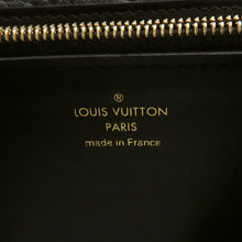 Load image into Gallery viewer, LOUIS VUITTON Portefeuille Capucine NoirM62556 Taurillon Leather
