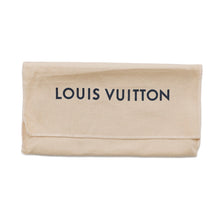 Load image into Gallery viewer, LOUIS VUITTON Portefeuille Capucine NoirM62556 Taurillon Leather
