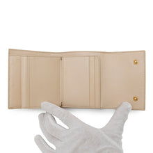 将图像加载到图库查看器中，CELINE Trifold Compact Wallet Beige10B573 Leather
