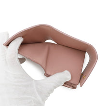 将图像加载到图库查看器中，CELINE Trifold Compact Wallet Light Pink Leather
