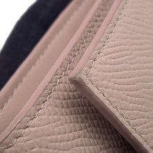 将图像加载到图库查看器中，CELINE Trifold Compact Wallet Light Pink Leather
