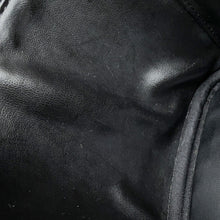 将图像加载到图库查看器中，CHANEL CC Logo Vertical Vanity BlackA01998 Caviar Leather
