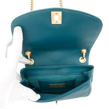 将图像加载到图库查看器中，CHANEL Matelasse Chain Shoulder Bag Green Leather
