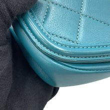将图像加载到图库查看器中，CHANEL Matelasse Chain Shoulder Bag Green Leather

