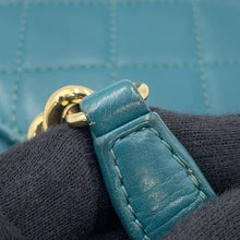 将图像加载到图库查看器中，CHANEL Matelasse Chain Shoulder Bag Green Leather

