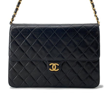 将图像加载到图库查看器中，CHANEL Pushlock ChainShoulder Bag BlackA03570 Lambskin
