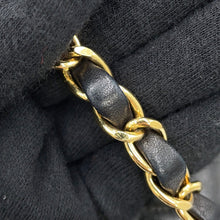 将图像加载到图库查看器中，CHANEL Pushlock ChainShoulder Bag BlackA03570 Lambskin
