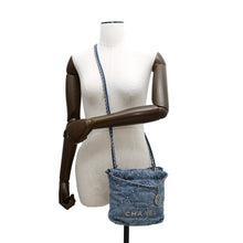 将图像加载到图库查看器中，CHANEL CHANEL22 ChainShoulder Bag BlueAS3980 Denim Size Mini
