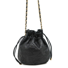 将图像加载到图库查看器中，CHANEL ChainDrawstring BagBag Black Lambskin
