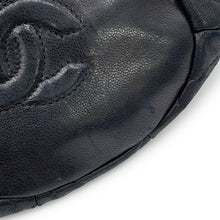 将图像加载到图库查看器中，CHANEL ChainDrawstring BagBag Black Lambskin
