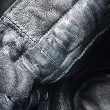 将图像加载到图库查看器中，CHANEL ChainDrawstring BagBag Black Lambskin
