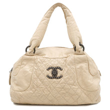 将图像加载到图库查看器中，CHANEL CC Logo Travel Bag Beige Leather
