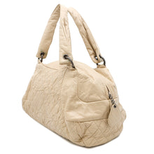将图像加载到图库查看器中，CHANEL CC Logo Travel Bag Beige Leather
