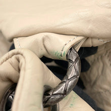 将图像加载到图库查看器中，CHANEL CC Logo Travel Bag Beige Leather
