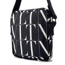 将图像加载到图库查看器中，Valentino Garavani ★VLTN logo shoulder bag BlackUY2B0987 Canvas
