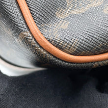 将图像加载到图库查看器中，CELINE Triomphe 2-way Boston bag Tan119572 PVC Leather Size Mini
