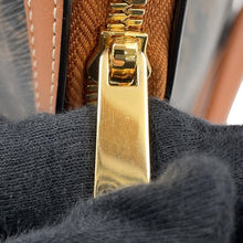 将图像加载到图库查看器中，CELINE Triomphe 2-way Boston bag Tan119572 PVC Leather Size Mini
