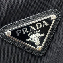 将图像加载到图库查看器中，PRADA Re-Edition 2005 Re-Nylon Shoulder Bag Black1BH204 Nylon
