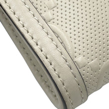 将图像加载到图库查看器中，GUCCI GG-embossed messenger bag White625782 Leather
