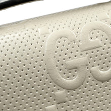 将图像加载到图库查看器中，GUCCI GG-embossed messenger bag White625782 Leather
