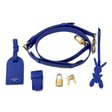 将图像加载到图库查看器中，LOUIS VUITTON Keepall Bandouliere Blue Masters collection Size 50
