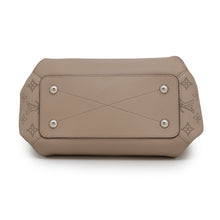 Load image into Gallery viewer, LOUIS VUITTON Omea Galet/BrownM55031 Monogram Mahina
