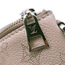 Load image into Gallery viewer, LOUIS VUITTON Omea Galet/BrownM55031 Monogram Mahina
