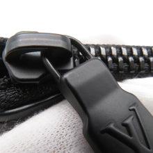 将图像加载到图库查看器中，LOUIS VUITTON Pochette to Go NoirM81570 Monogram Shadow
