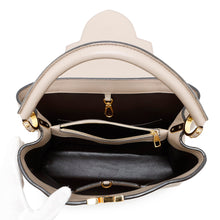 Load image into Gallery viewer, LOUIS VUITTON Capucines GaletM42253 Taurillon Leather Size MM

