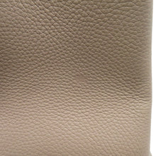 Load image into Gallery viewer, LOUIS VUITTON Capucines GaletM42253 Taurillon Leather Size MM
