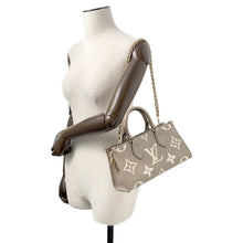 Load image into Gallery viewer, LOUIS VUITTON OnthegoEW Dub/CreamM23641 Monogram Empreinte Leather
