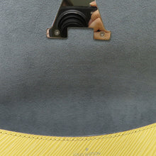 将图像加载到图库查看器中，LOUIS VUITTON Busi NM YellowM22618 Epi Leather
