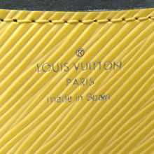 将图像加载到图库查看器中，LOUIS VUITTON Busi NM YellowM22618 Epi Leather
