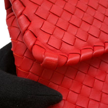 将图像加载到图库查看器中，Bottega Veneta INTRECCIATO Olympia Chainshoulder Bag Red Leather
